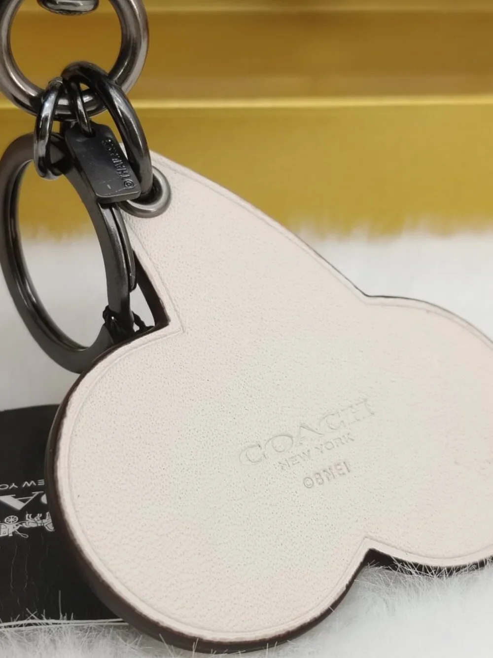 Coach authentic same